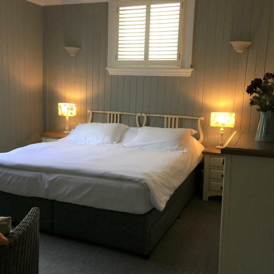 ดิ โอลด์ เรลเวย์ สเตชัน Bed & Breakfast เพทเวิร์ธ ภายนอก รูปภาพ
